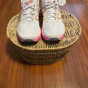 Size 9.5 - New Balance Fresh Foam X 880v12 Gray & Pink